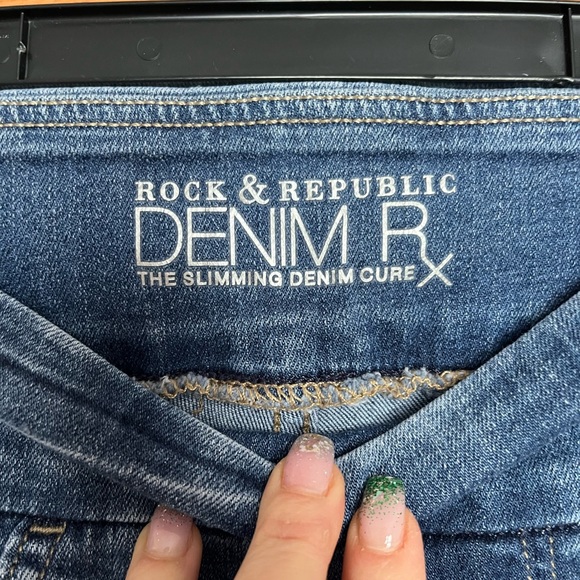 Women’s Rock & Republic Jeans - Picture 3 of 5